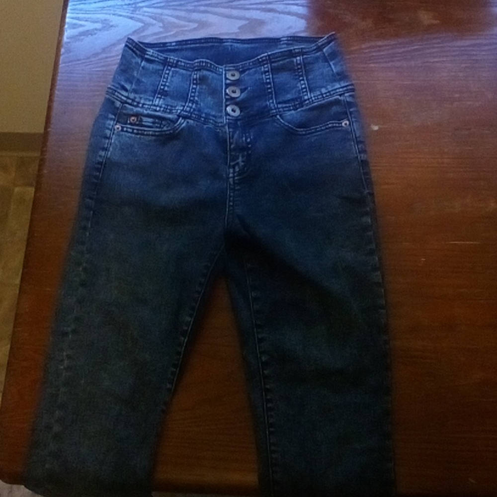 Dark demin skinny jean high waisted